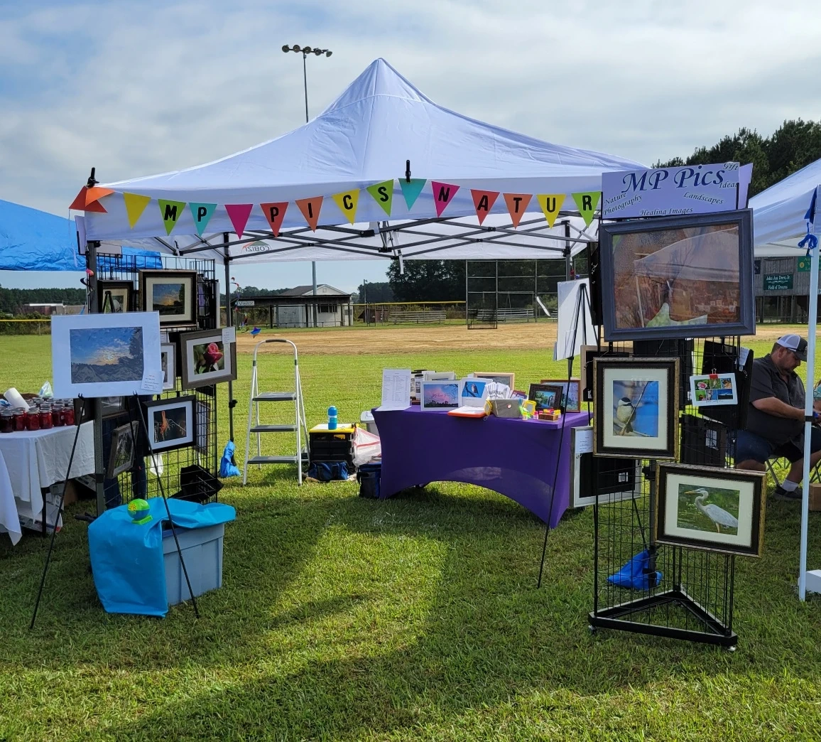 MP Pics booth setup 1