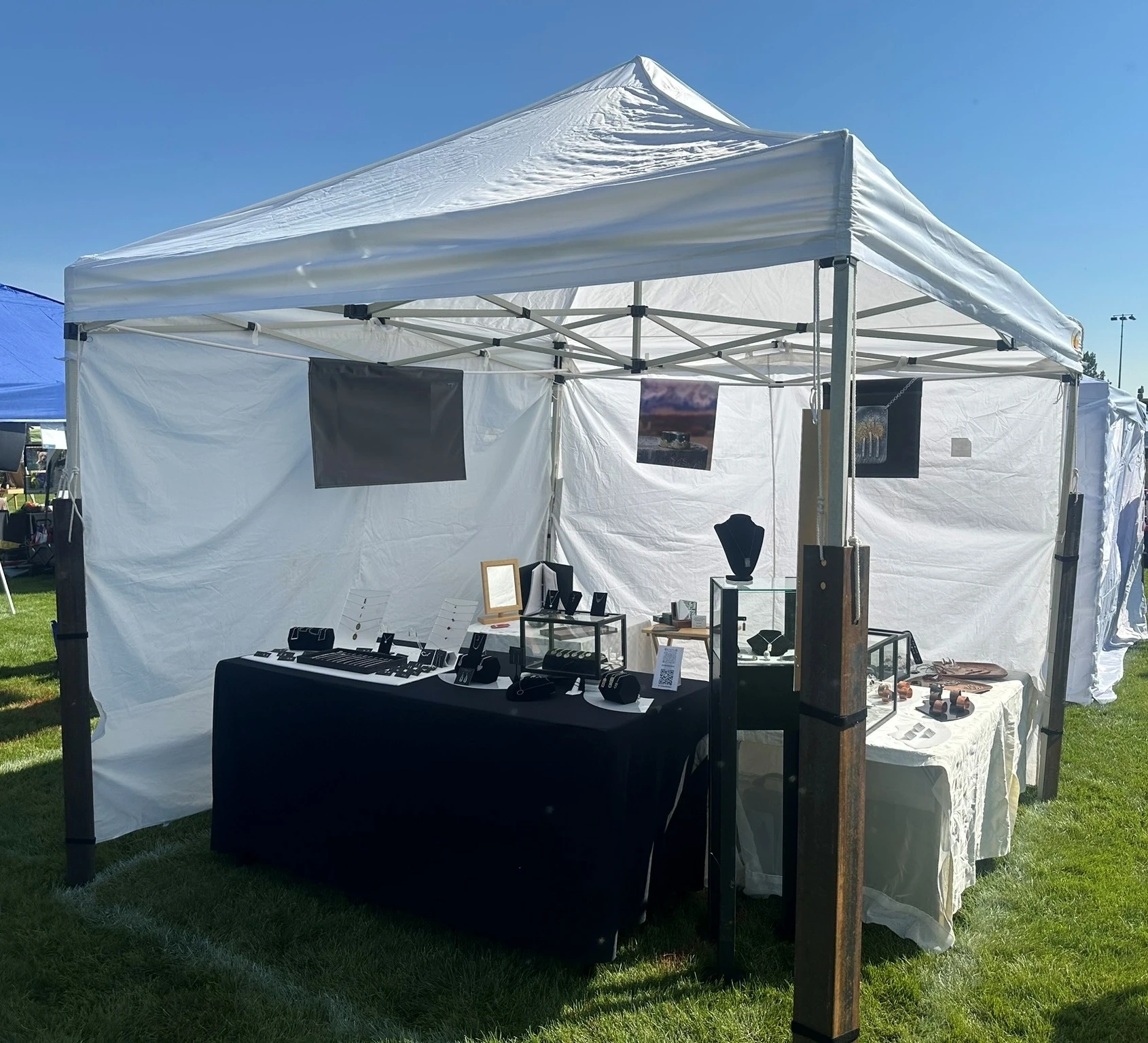 C Dimond LLC booth setup 1
