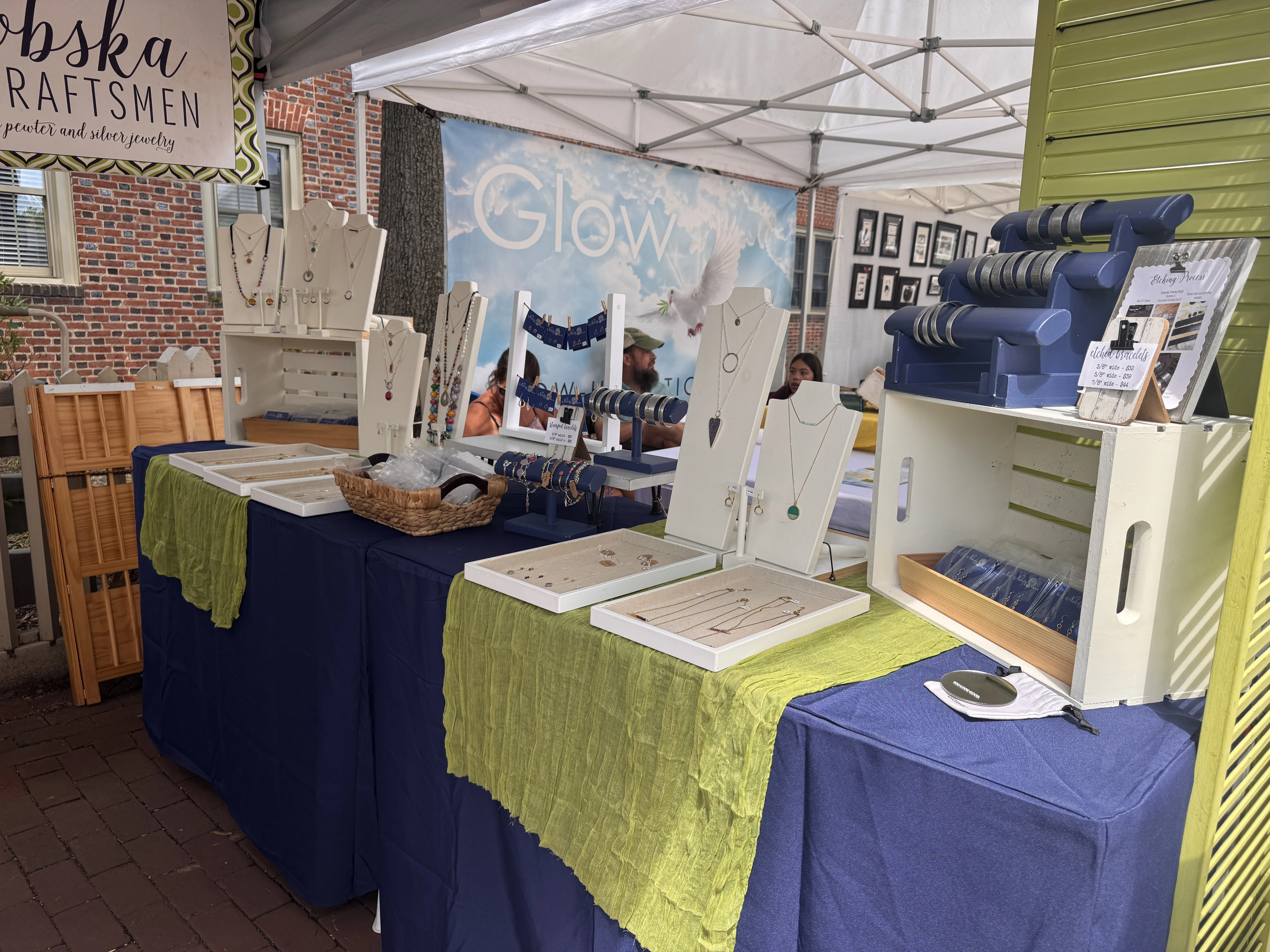 Nobska Craftsmen booth setup 2